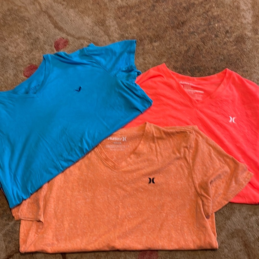 Hurley/American Eagle Lot of 3 Mens T shirts